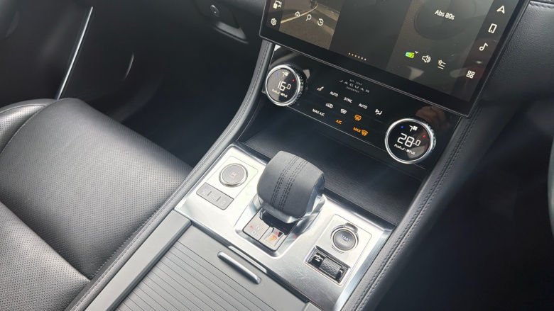 Jaguar F-Pace 2.0 P400e SE 5dr Auto AWD Estate